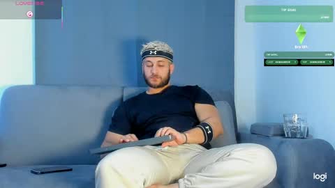 Snapshot of apolo_strange chatting on 11/07/25, 06:35 apolo_strange online show from 11/07/25, 06:35