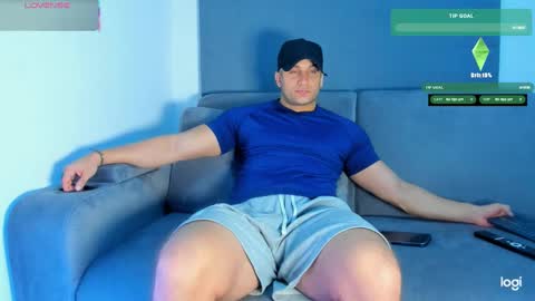 Snapshot of apolo_strange chatting on 11/13/25, 07:29 apolo_strange online show from 11/13/25, 07:29