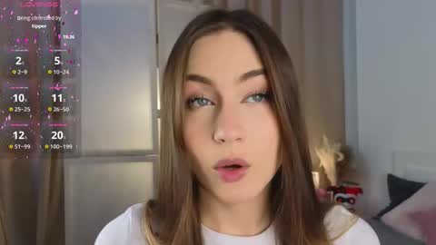 Vicki online show from 11/07/25, 09:09