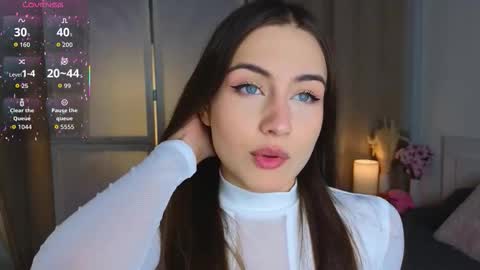 Vicki online show from 11/16/25, 09:04