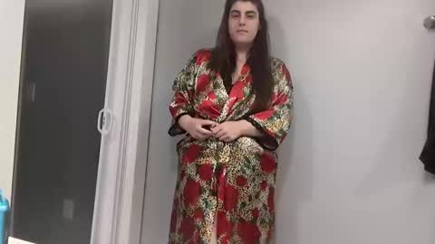 Apple online show from 12/29/24, 07:06