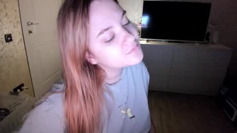 appleyummybuns online show from 12/02/25, 03:56