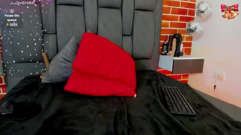 Snapshot of appolo_jay chatting on 12/31/24, 03:42 appolo online show from 12/31/24, 03:42