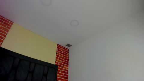 Snapshot of appolo_jay chatting on 02/05/25, 08:35 appolo online show from 02/05/25, 08:35