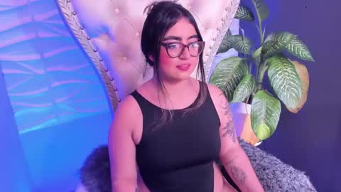 Snapshot of appril_foxx chatting on 10/28/25, 04:53 apprilfoxx online show from 10/28/25, 04:53