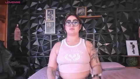apprilfoxx online show from 02/15/26, 02:36