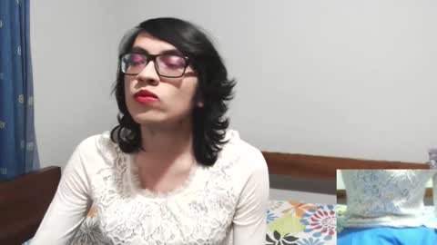 Snapshot of april1999350209 chatting on 10/13/25, 05:51 april1999350209 online show from 10/13/25, 05:51