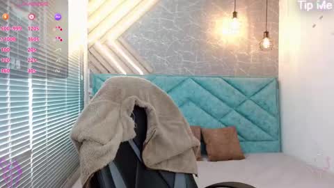  April  online show from 02/21/25, 01:00