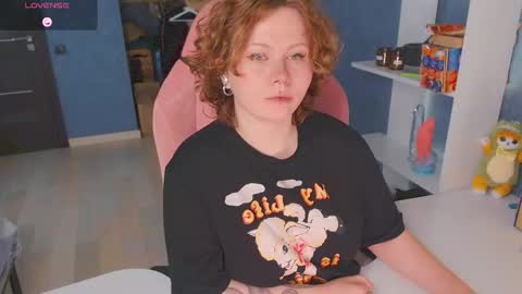 Snapshot of april_hentaigirl chatting on 10/14/25, 06:42    my special content  online show from 10/14/25, 06:42