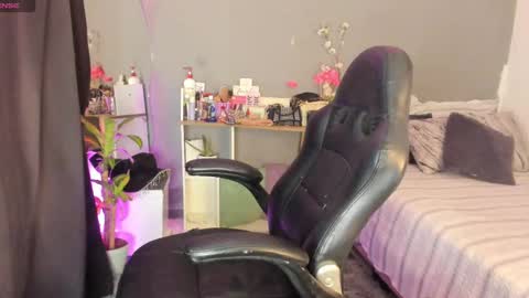 Scarlett Independent Model  online show from 02/21/25, 10:26