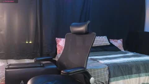 April Strife online show from 05/11/26, 02:06