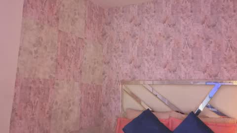 Isabella online show from 04/04/26, 08:50