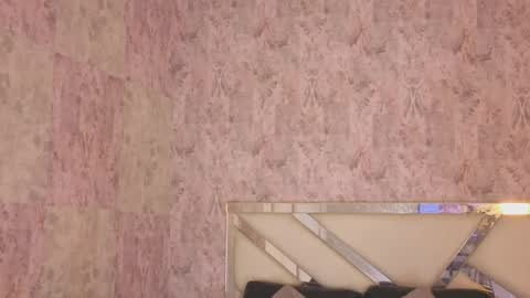 Isabella online show from 04/27/26, 08:18