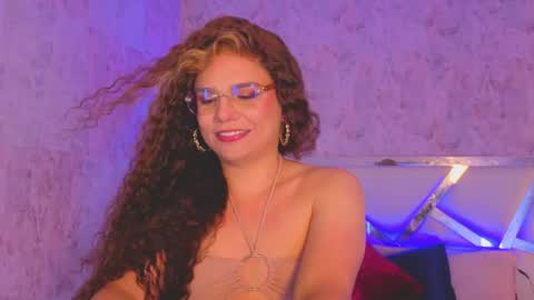Snapshot of april_summer_ chatting on 05/29/26, 10:08 Isabella online show from 05/29/26, 10:08