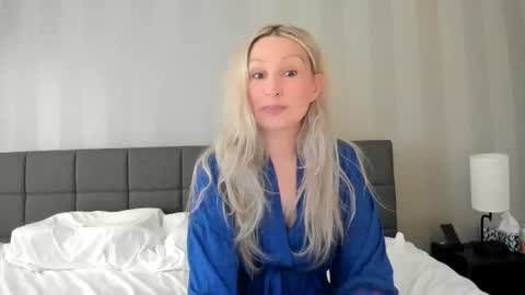 Snapshot of aprilaudrey_ chatting on 06/09/26, 08:31 Audrey Im usually online every single day except sundays from and 20 pm uk time online show from 06/09/26, 08:31