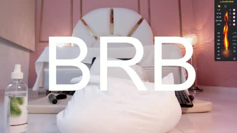 Snapshot of aprilbonnie chatting on 01/08/25, 11:52 3pm to 930 pm colombia online show from 01/08/25, 11:52