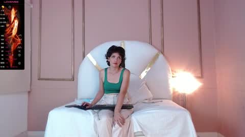 Snapshot of aprilbonnie chatting on 03/09/25, 02:29 3pm to 930 pm colombia online show from 03/09/25, 02:29