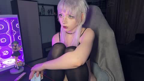 Snapshot of aprilcutie chatting on 07/22/26, 08:44 april online show from 07/22/26, 08:44