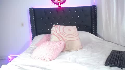 Snapshot of aprilhotty chatting on 12/11/24, 10:49 April online show from 12/11/24, 10:49