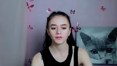 Snapshot of aprillswift_ chatting on 12/22/24, 03:33 Aprill online show from 12/22/24, 03:33