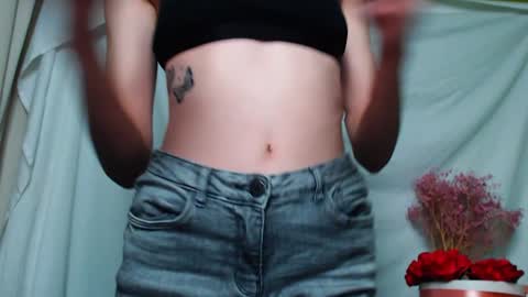 Snapshot of aprillswift_ chatting on 01/04/25, 03:17 Aprill online show from 01/04/25, 03:17