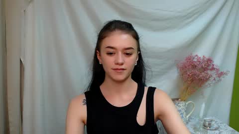 Snapshot of aprillswift_ chatting on 01/15/25, 02:13 Aprill online show from 01/15/25, 02:13