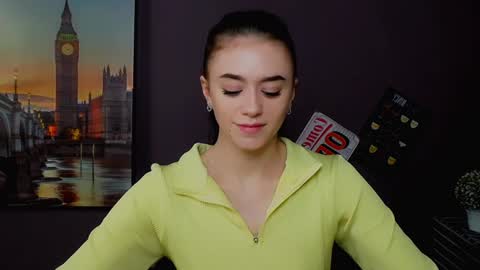 Snapshot of aprillswift_ chatting on 01/25/25, 02:14 Aprill online show from 01/25/25, 02:14