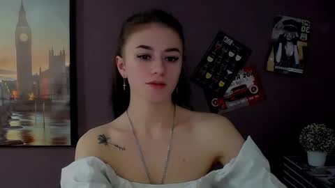 Snapshot of aprillswift_ chatting on 02/10/25, 03:21 Aprill online show from 02/10/25, 03:21