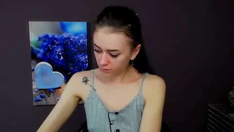 Snapshot of aprillswift_ chatting on 03/12/25, 12:57 Aprill online show from 03/12/25, 12:57