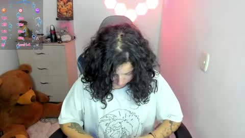 aqua emilly online show from 03/10/26, 11:21