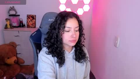 aqua emilly online show from 04/20/26, 11:28