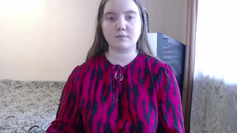 Josefin online show from 04/19/26, 07:29