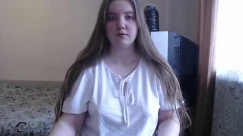 Josefin online show from 04/20/26, 06:49