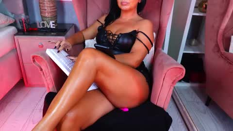 AQueenMonica online show from 09/19/25, 06:41