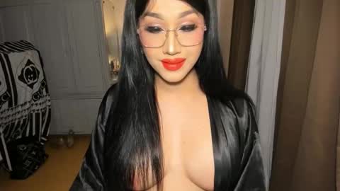 Snapshot of aqueenofcumxx chatting on 03/21/26, 05:05 Alicia online show from 03/21/26, 05:05
