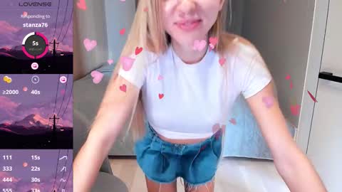 aquilaris online show from 11/25/25, 11:32