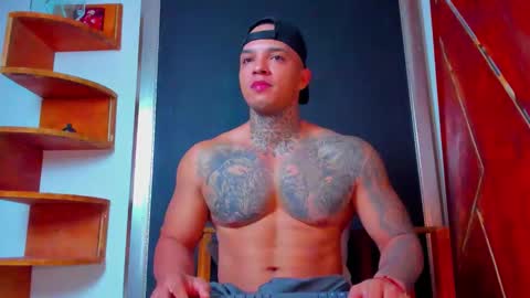 Snapshot of aquiles_elpapi chatting on 03/04/26, 11:16 AquilesElpapi online show from 03/04/26, 11:16