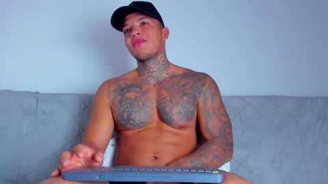 AquilesElpapi online show from 07/16/26, 10:32