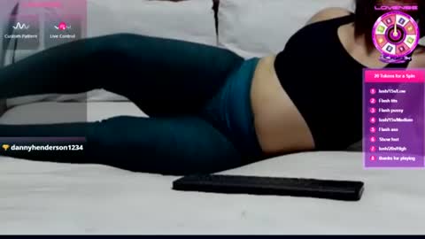 Snapshot of arab_catwoman chatting on 07/29/26, 06:22 Arab Catwoman online show from 07/29/26, 06:22