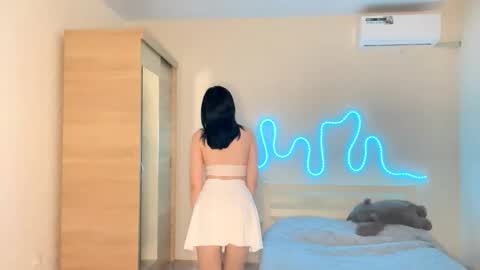 Emi online show from 03/18/26, 03:48