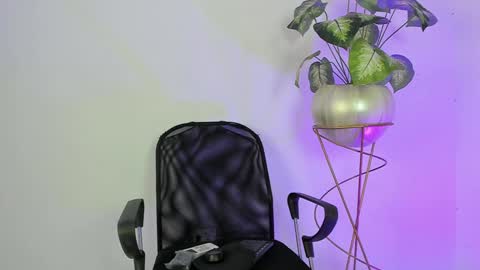   online show from 01/11/25, 05:20