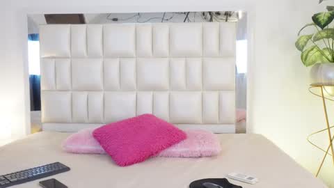   online show from 03/02/25, 06:16