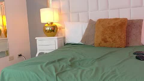     online show from 04/23/26, 04:57