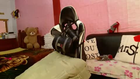 Snapshot of aranza_sexy chatting on 12/23/24, 01:13 Aranza online show from 12/23/24, 01:13
