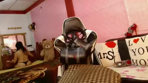 Snapshot of aranza_sexy chatting on 12/30/24, 01:25 Aranza online show from 12/30/24, 01:25