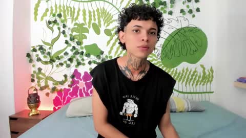 Snapshot of arceluuz chatting on 12/28/24, 01:50 Arceluz online show from 12/28/24, 01:50