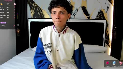 Snapshot of arceluuz chatting on 02/23/25, 08:11 Arceluz online show from 02/23/25, 08:11