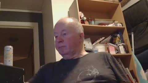 Snapshot of arcticman44 chatting on 01/14/26, 10:36 arcticman44 online show from 01/14/26, 10:36