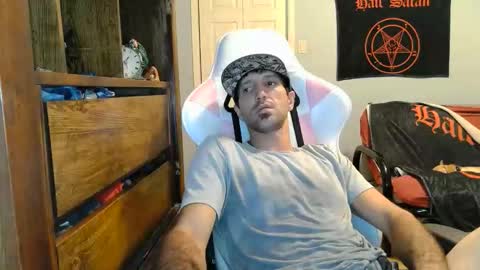 Snapshot of ardok1 chatting on 10/26/25, 04:07 ardok1 online show from 10/26/25, 04:07