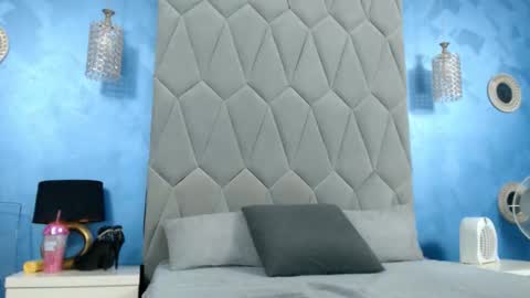 aretialisya online show from 09/23/25, 05:21